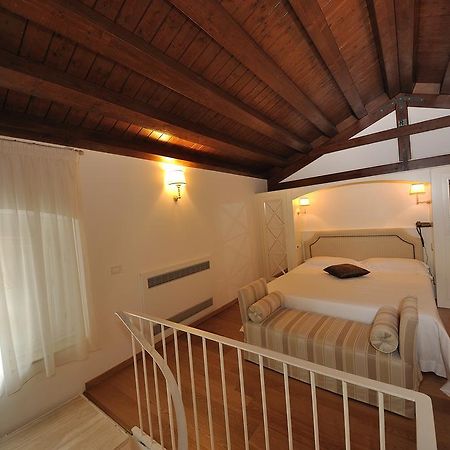 Villa Bonocore Maletto Hotel & Spa Cardillo Room photo