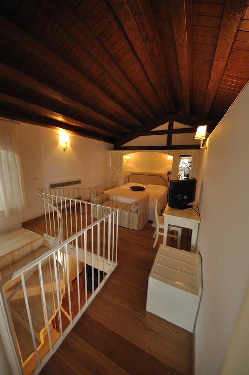 Villa Bonocore Maletto Hotel & Spa Cardillo Room photo